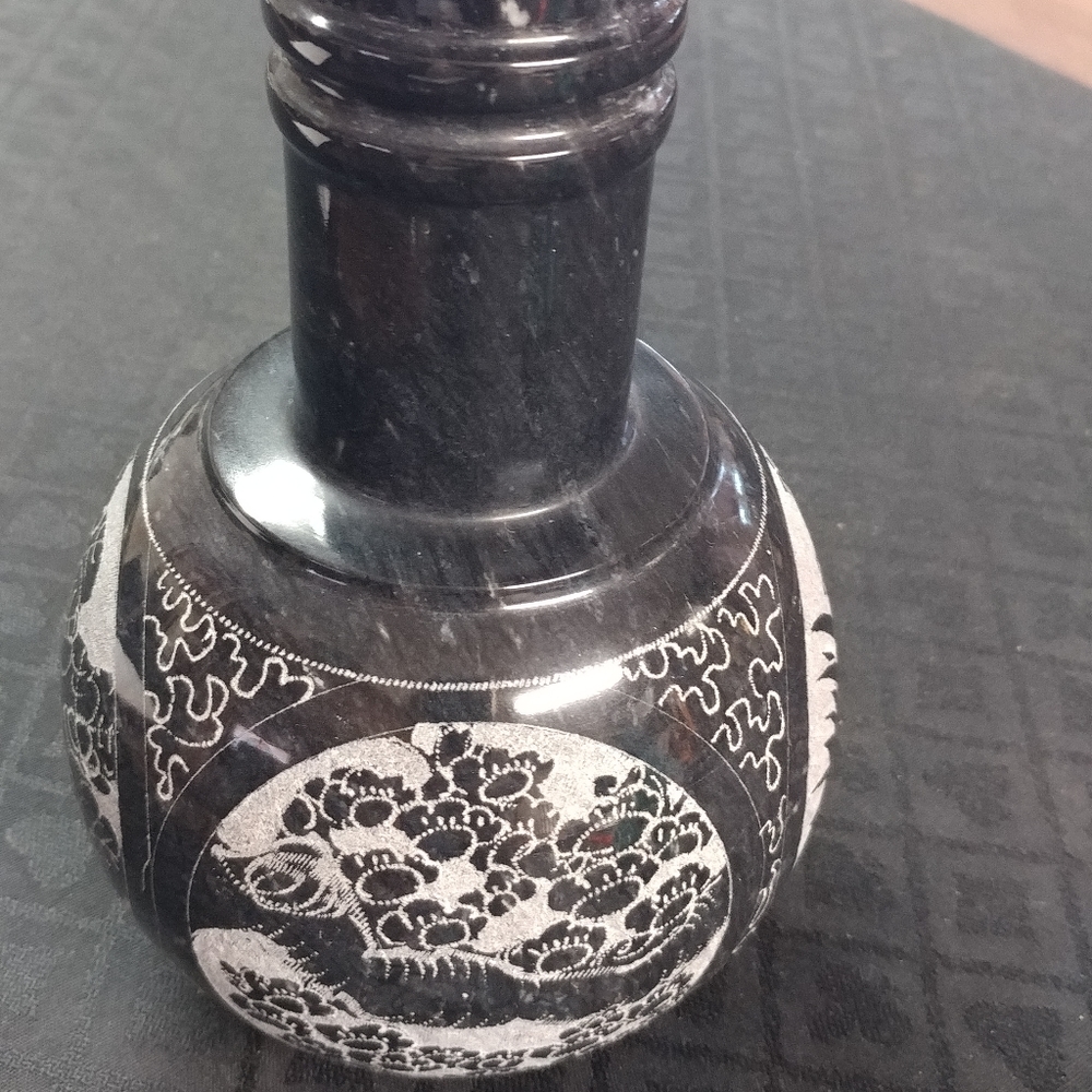 Black Marble Bottle with Lid
